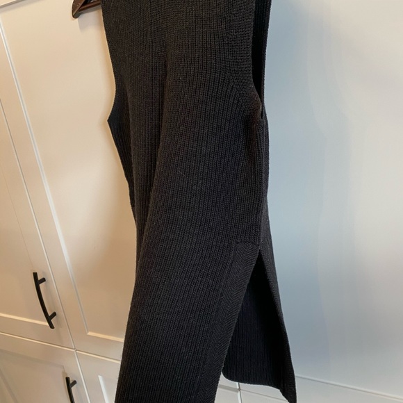 Aritzia Wilfred palmier sleevless split side sweater - Picture 5 of 6